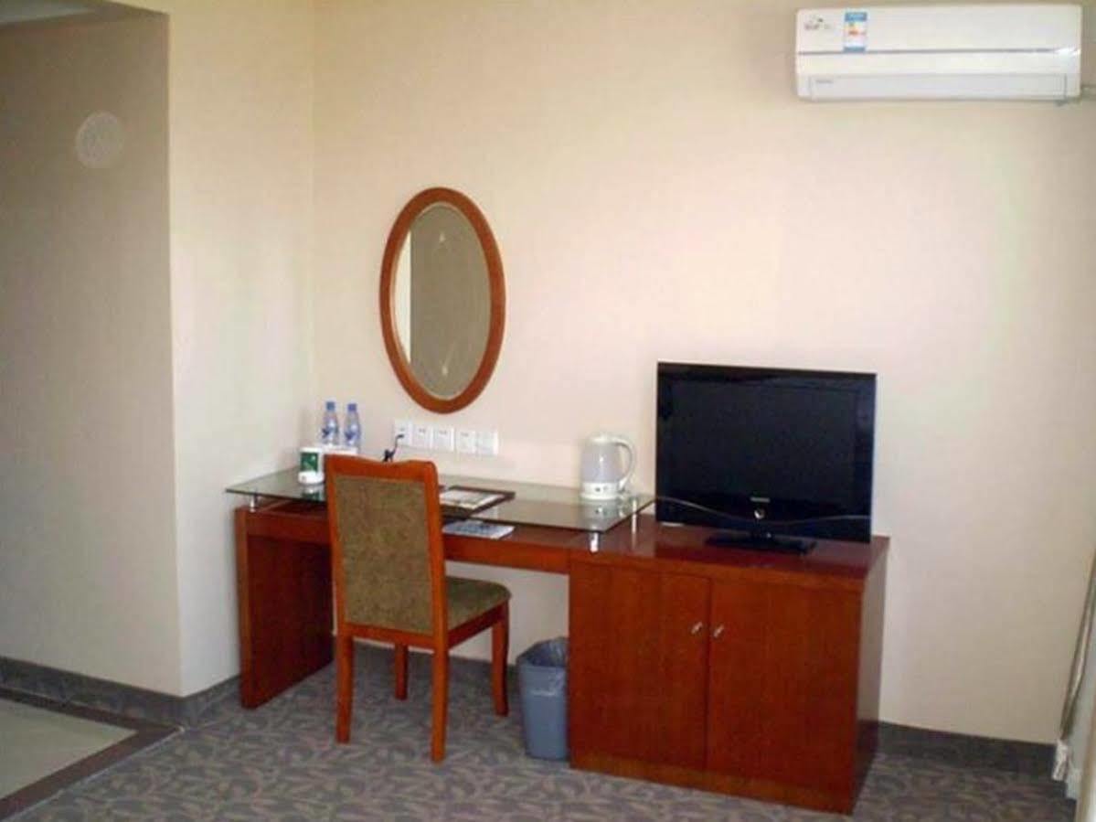 Greentree Inn Jiangsu Wuxi Hubin Business Street Business Hotel Экстерьер фото