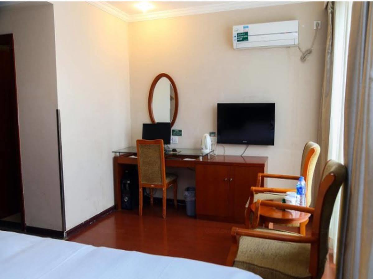 Greentree Inn Jiangsu Wuxi Hubin Business Street Business Hotel Экстерьер фото