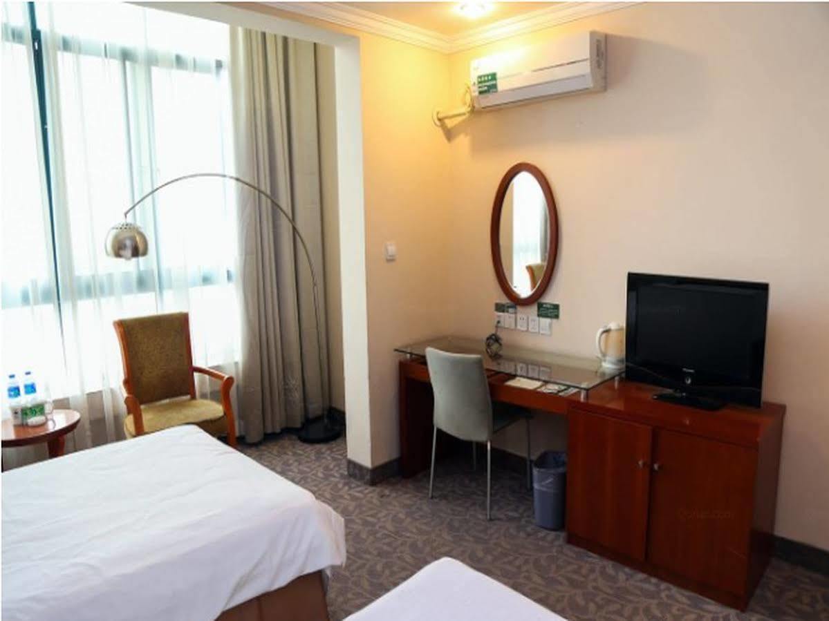 Greentree Inn Jiangsu Wuxi Hubin Business Street Business Hotel Экстерьер фото